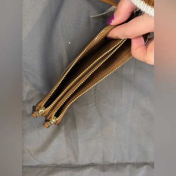 COACH Pebbled Leather Double Corner Zip Wristlet – Saddle Brown (F66505) - Picture 3 of 8